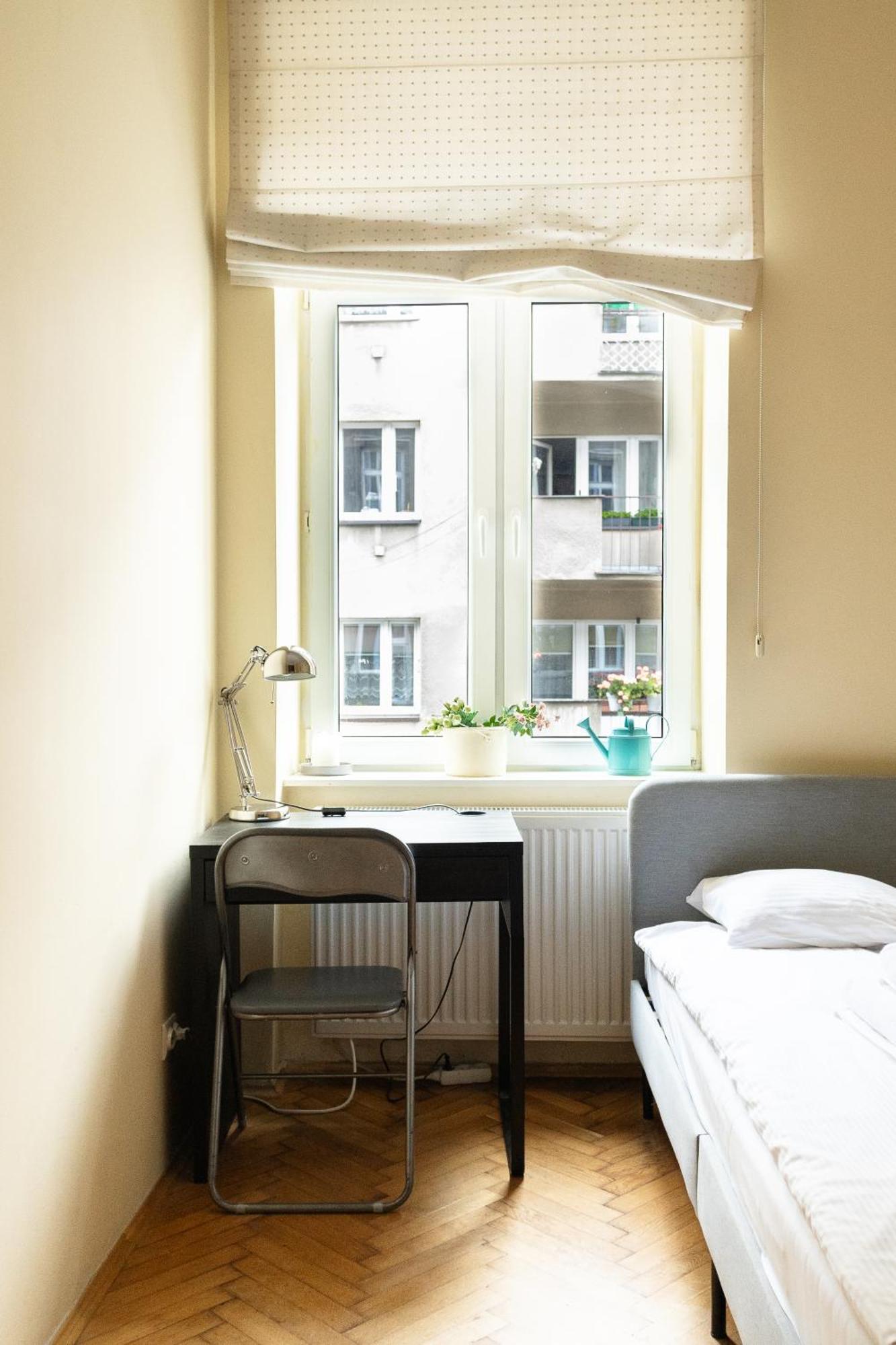 Homely 4 Bedroom Apartment - Old Town - By Upstairs クラクフ エクステリア 写真